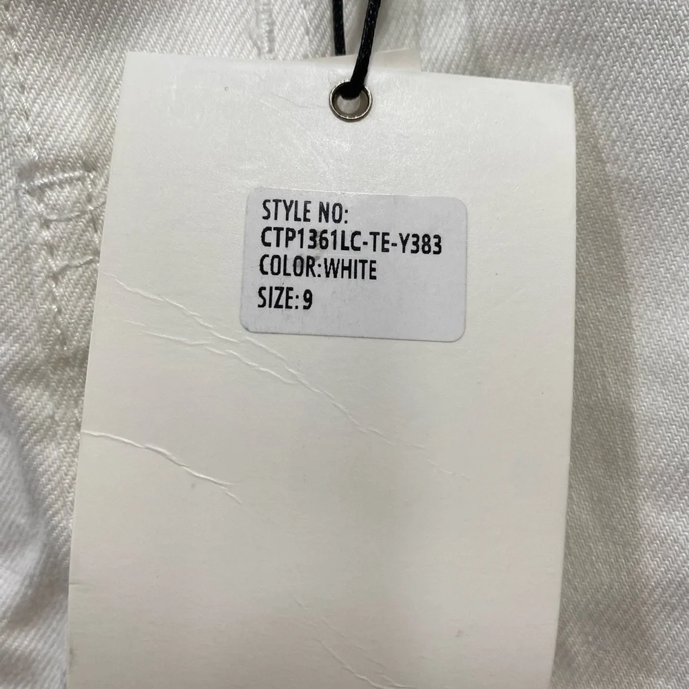 NWT Rise Supply Co. Citi Straight White Lace Overlay Jeans Juniors Size 9